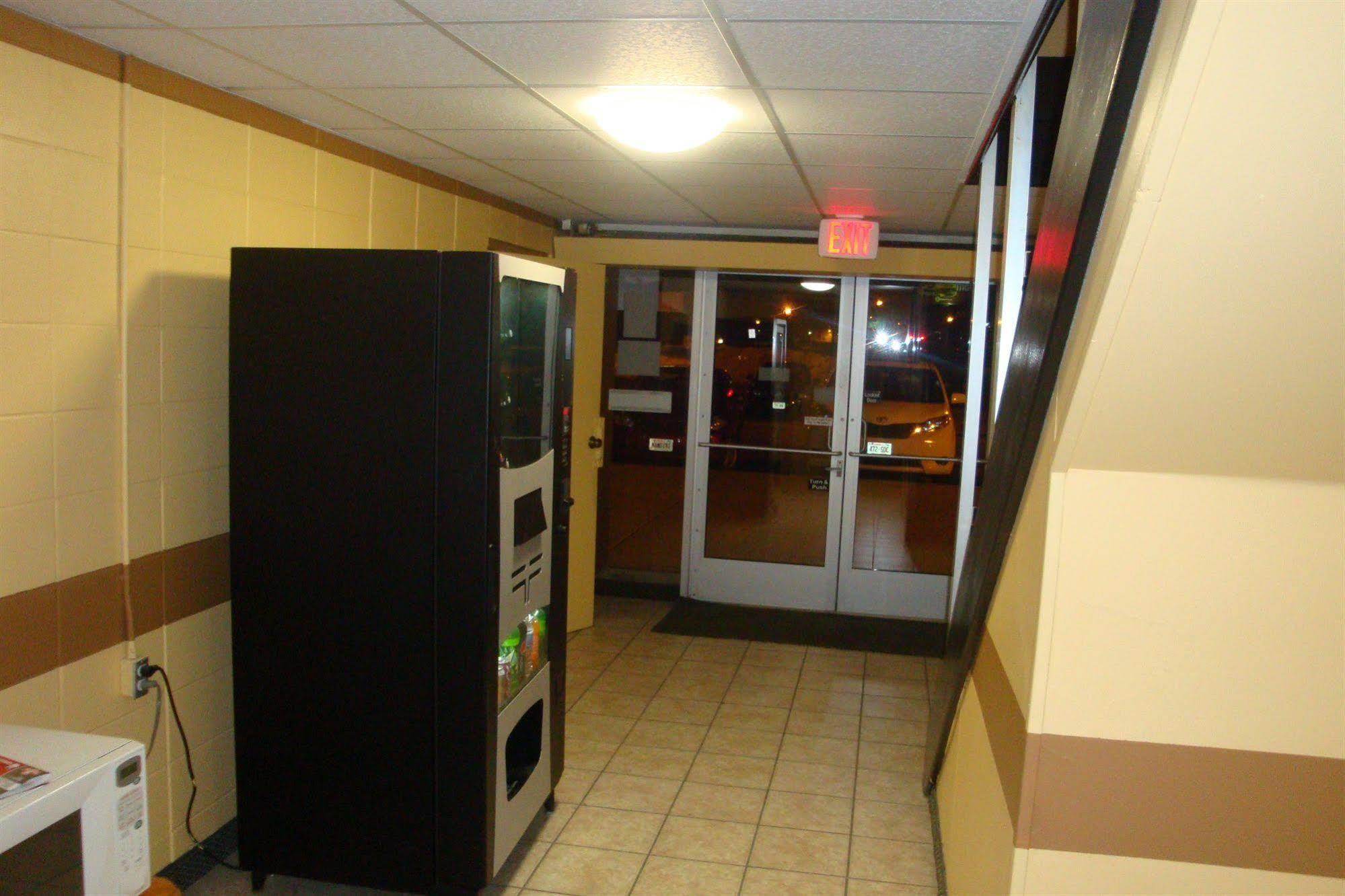 Economy Inn Green Bay Zewnętrze zdjęcie
